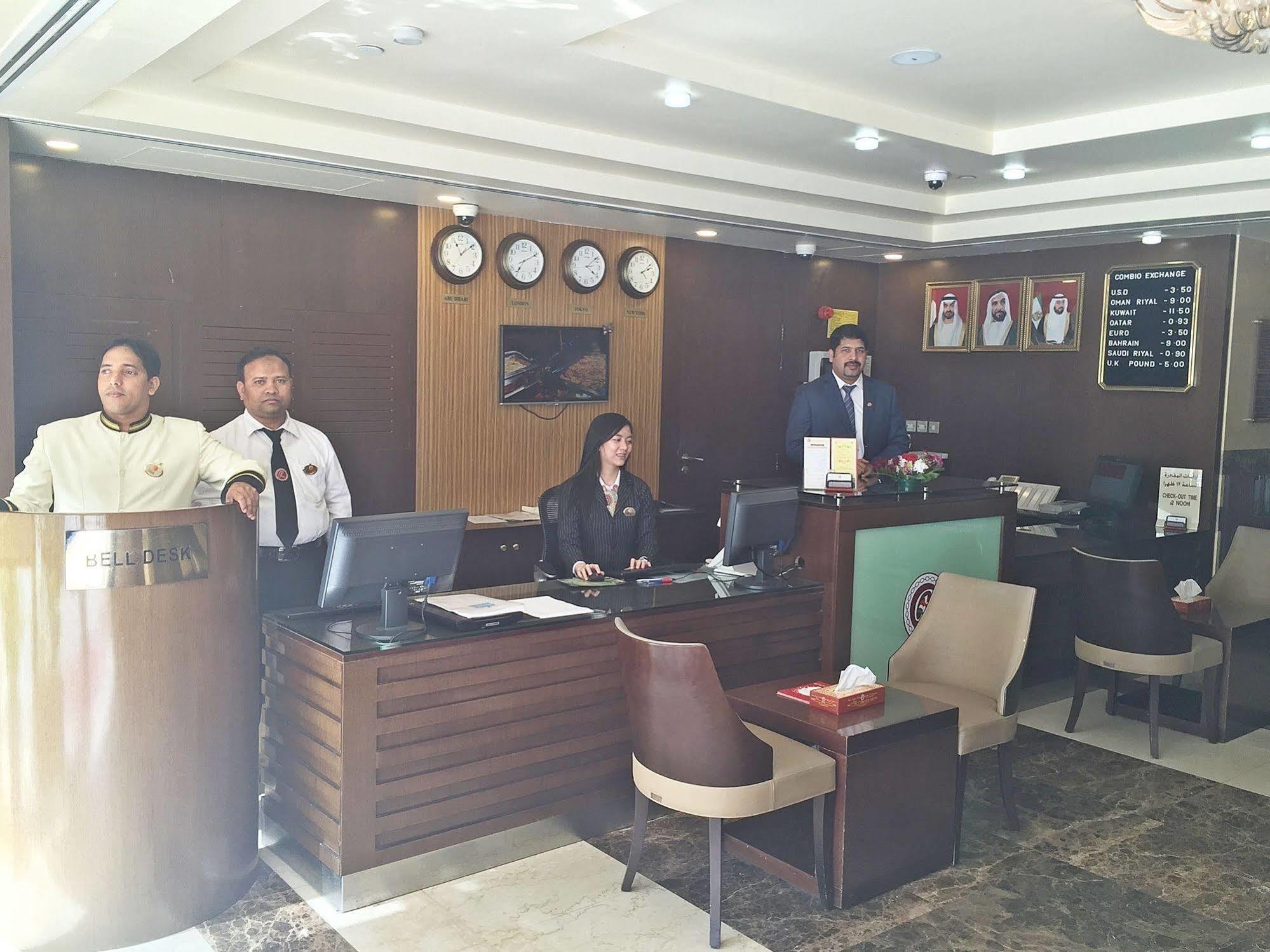 苎麻玫瑰酒店式公寓 阿布扎比 外观 照片